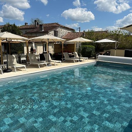 Chambre D'Hotes Naturiste Le Jardin Des Hirondelles Blanzaguet-Saint-Cybard Zewnętrze zdjęcie